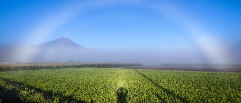 富士山と白虹
